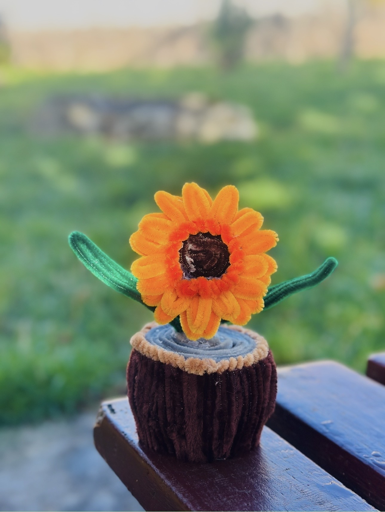Little sunflower — handcrafted flower arrangement